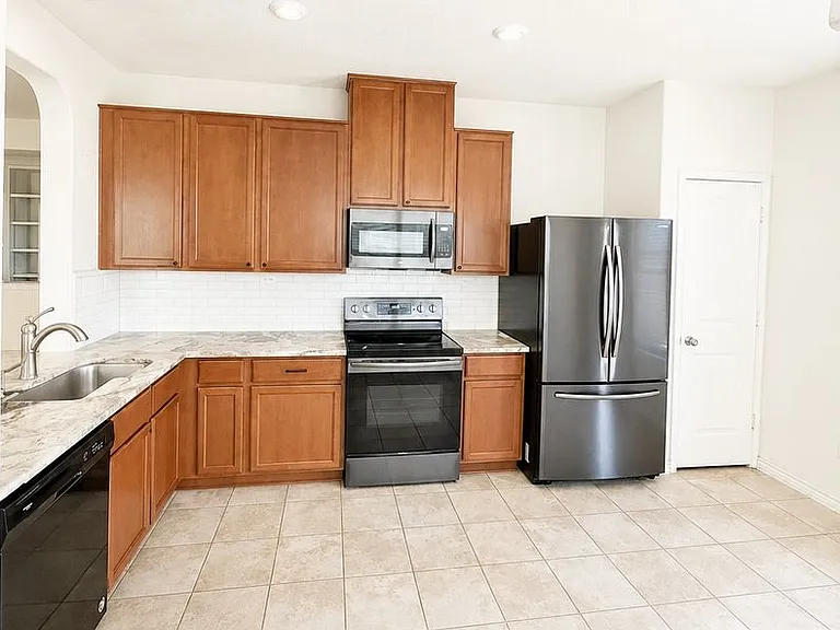 15322 Saber Point — Photo 6