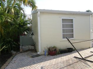 592 Nettles Blvd, Jensen Beach, FL 34957