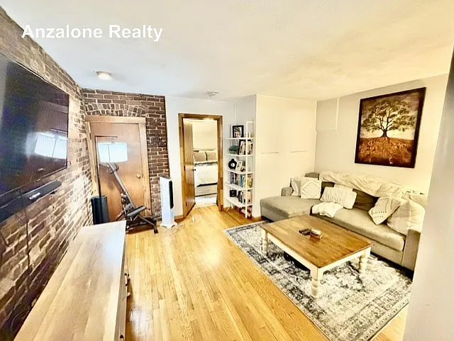 22 Thacher St #3 — Photo 17