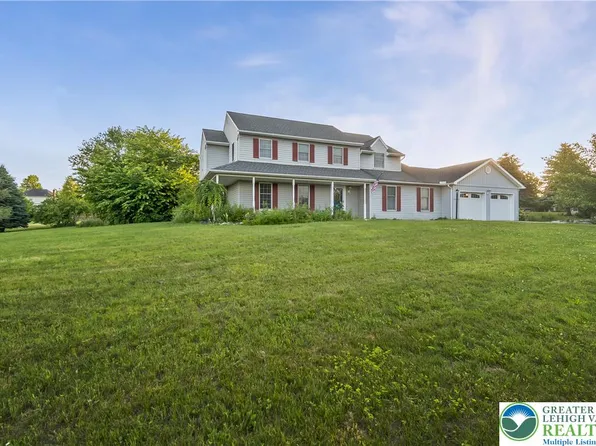 3824 E View Dr, Orefield, PA 18069