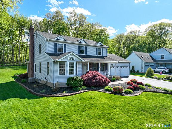 2nd image of 119 Pheasant Run