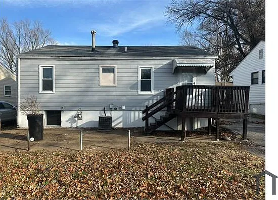 4 bed, 816 sqft, $1,865 — Photo 2
