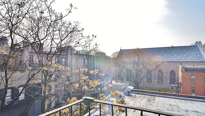 Rented by Park Property Advisors | media 26