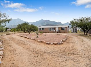 6900 S Garden Valley Dr, Hereford, AZ 85615