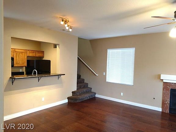 3rd image of 10000 Camino Loma Verde Ave