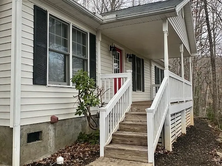 20 Rocky Creek Trl — Photo 1