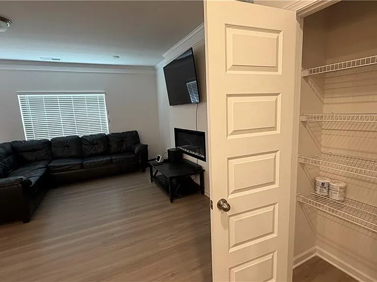 3587 Fairhaven Dr — Photo 4