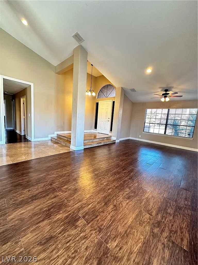 3 bed, 2.0 bath, 1853 sqft, $2,200 — Photo 3