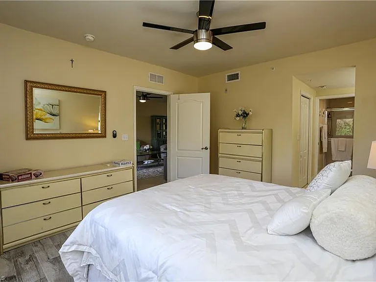 7819 Regal Heron Cir #201 — Photo 31