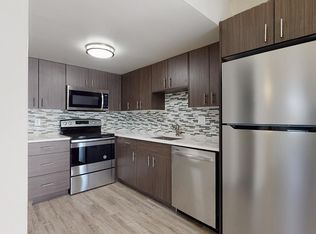 Dolphin, Denver, CO 80210