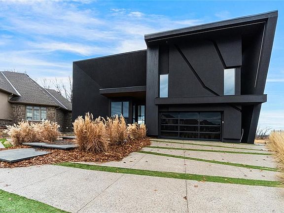 4th image of 5599 Osprey Ave