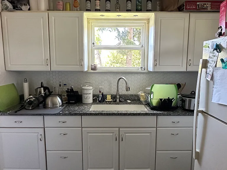 1401 Lakeway Dr #A — Photo 10