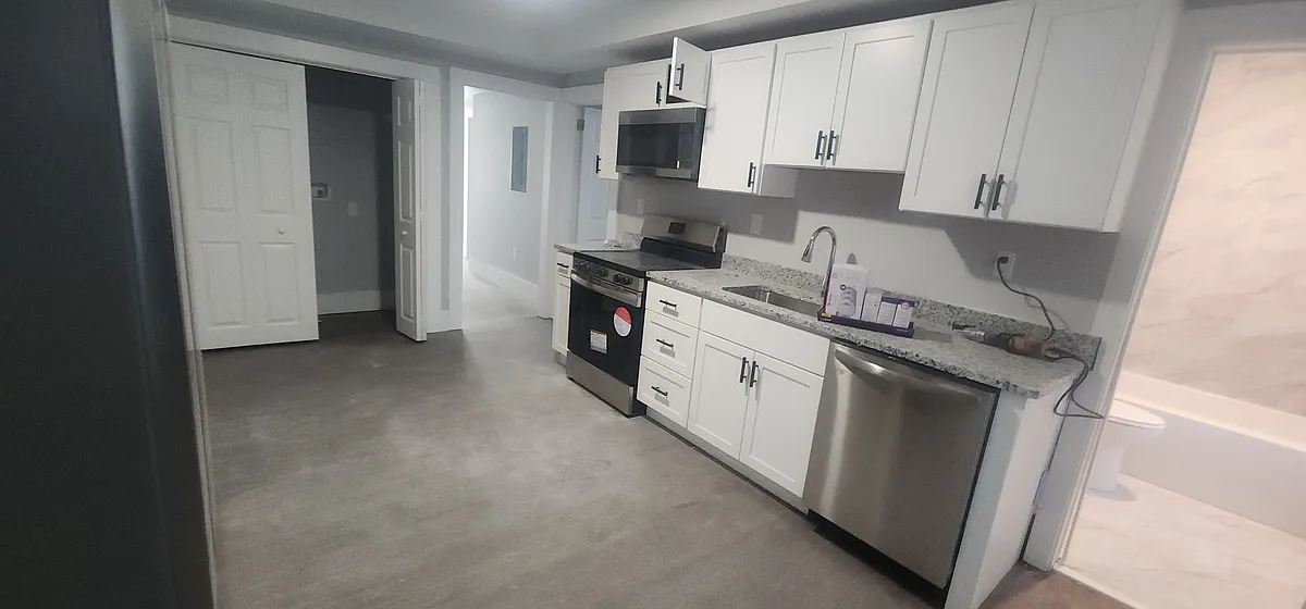 Building Photo - 18 Bemis St #2
