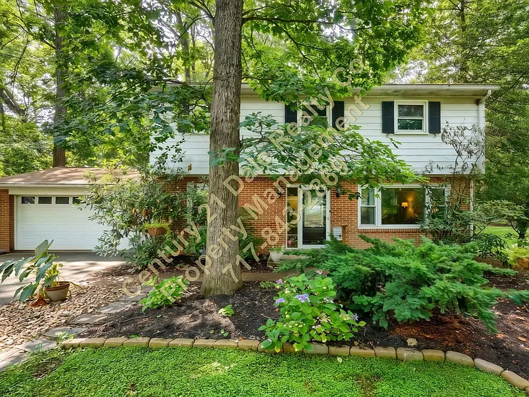 428 Blue Ridge Dr — Photo 2