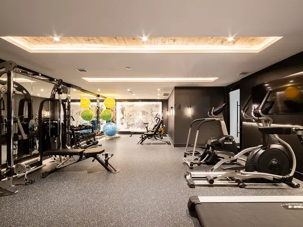 1270 New York Avenue image 8 of 21