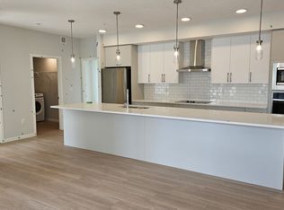 33 W Carringham Gate NW #1203, Calgary, AB T3P2H6