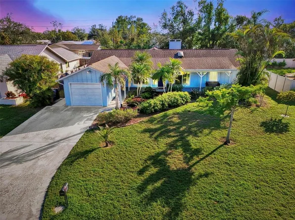 1237 Schooner Ln, Venice, FL 34285