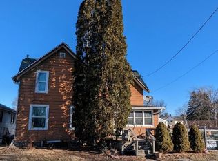 328 5th Ave W, Cresco, IA 52136