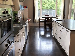 3111 Waterstone Dr, Fayetteville, AR 72764