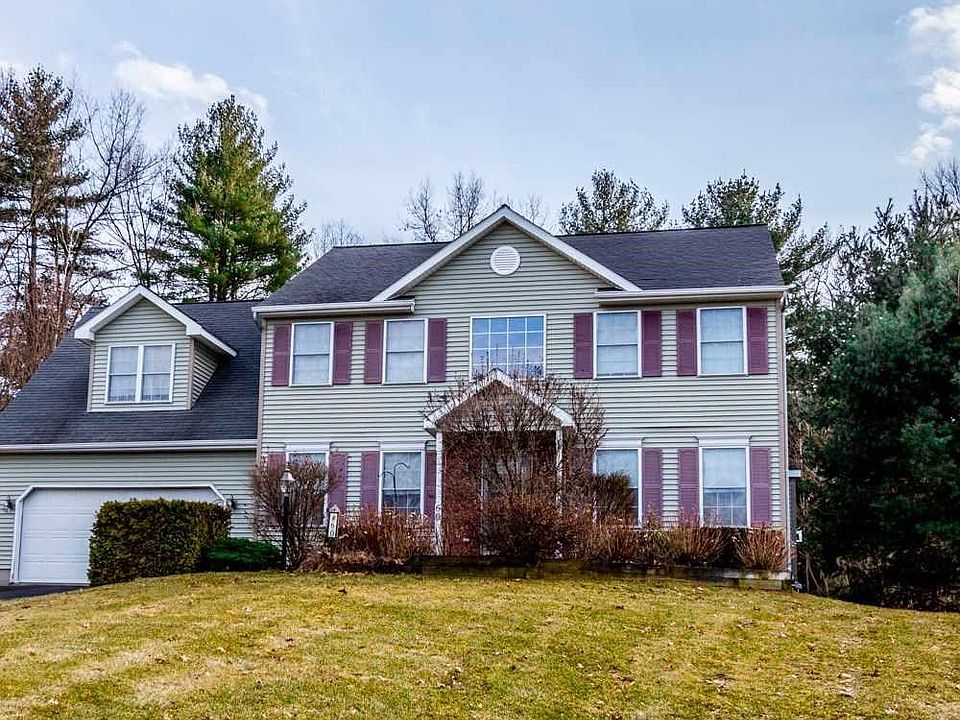 1st image of 60 Longwood Dr