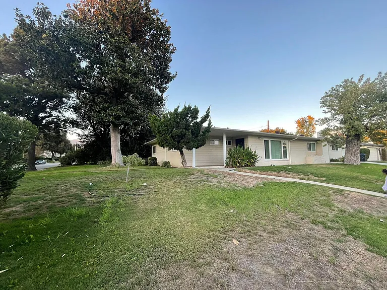 2332 S 4th Ave — Photo 14