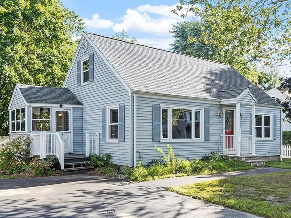 6 Coburn Ave, Tewksbury, MA 01876