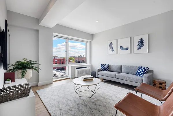 Rented by Modern Spaces | media 12