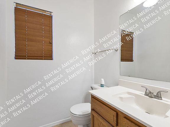 5th image of 1449 E Park Ave