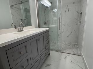 961 SW 112th Ave, Hollywood, FL 33025