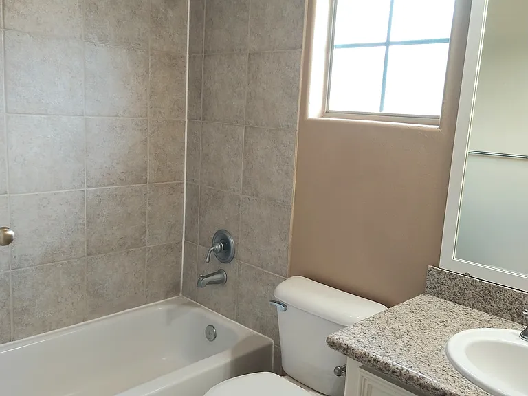 8006 Stoneyway Dr — Photo 25