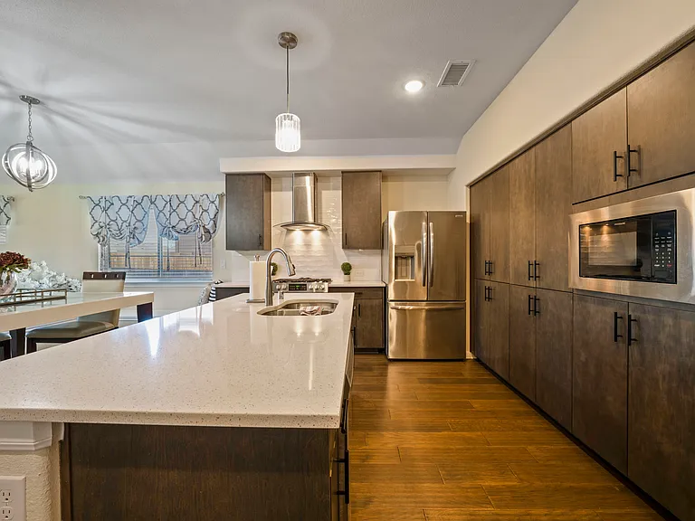 1272 Sumner St — Photo 10