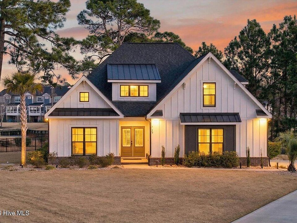 1st image of 705 Duxbury Court