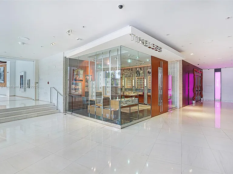 4401 Collins Ave #PH SOUTH — Photo 84