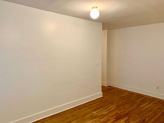 3rd image of 701 W 184th St APT K