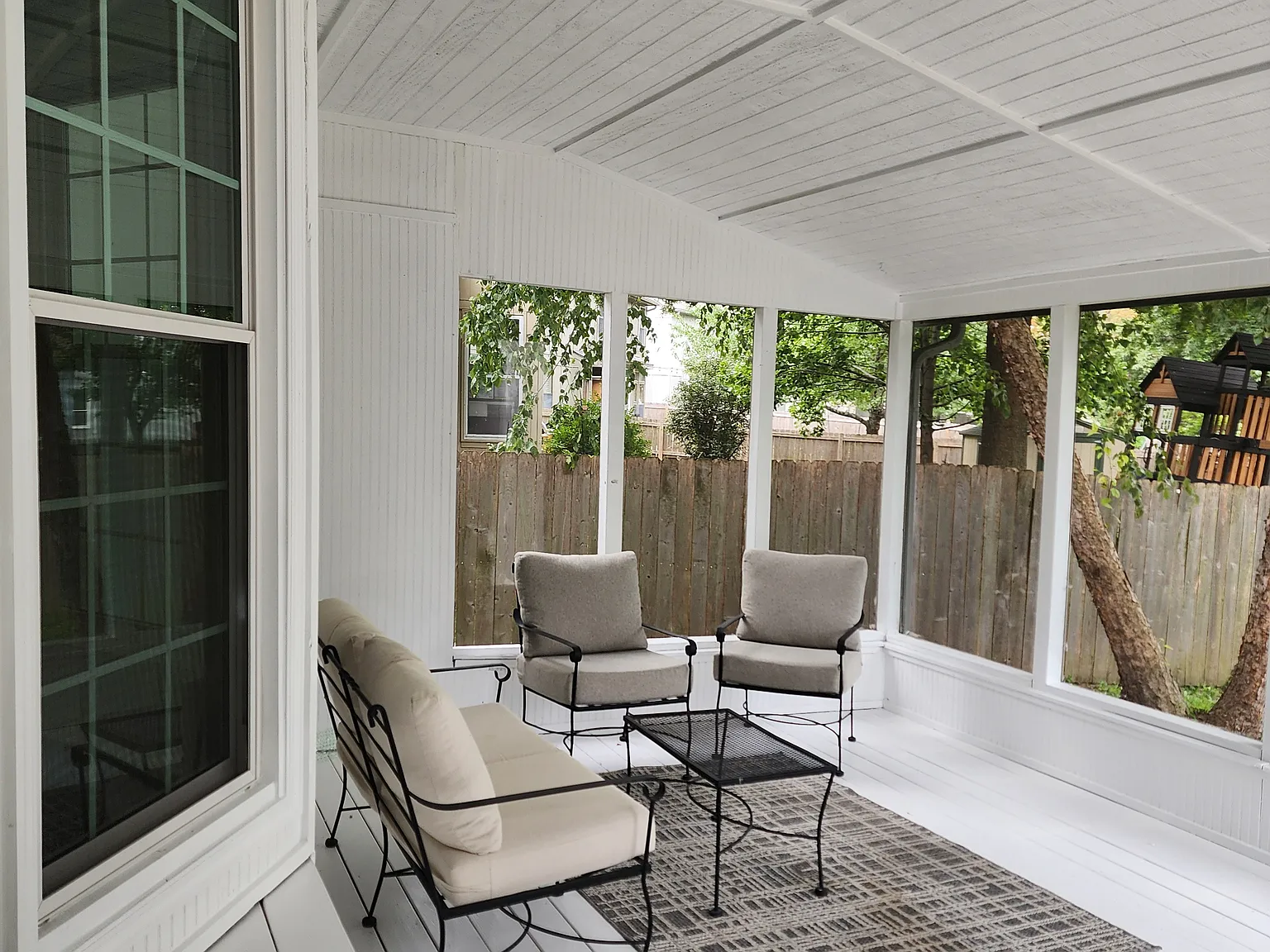1281 E Sheridan Bridge Lane — Photo 3