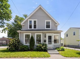 62 Maple St, Melrose, MA 02176