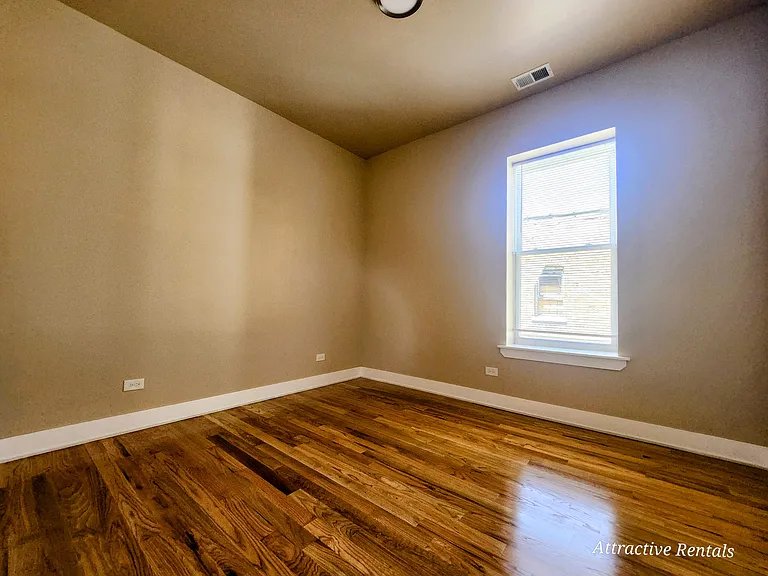 6343 S Elizabeth St #2F — Photo 7