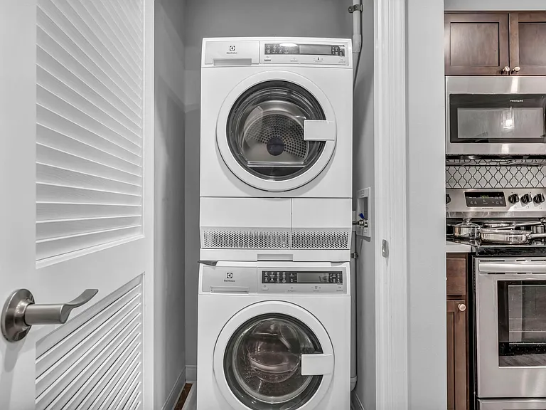 Athlon - One Bedroom Suite II