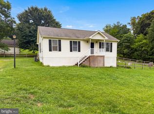 8749 Christopher Ln, Warrenton, VA 20186