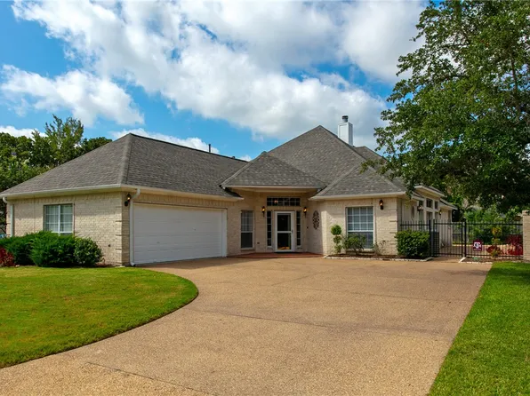 4900 Hogan Aly, College Station, TX 77845