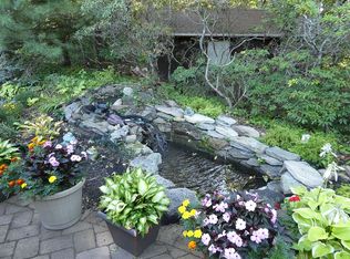 8 Apex Rd, Melville, NY 11747