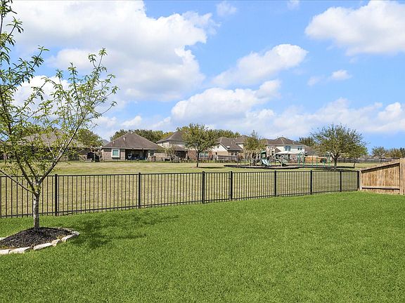 5th image of 5922 Watford Bnd