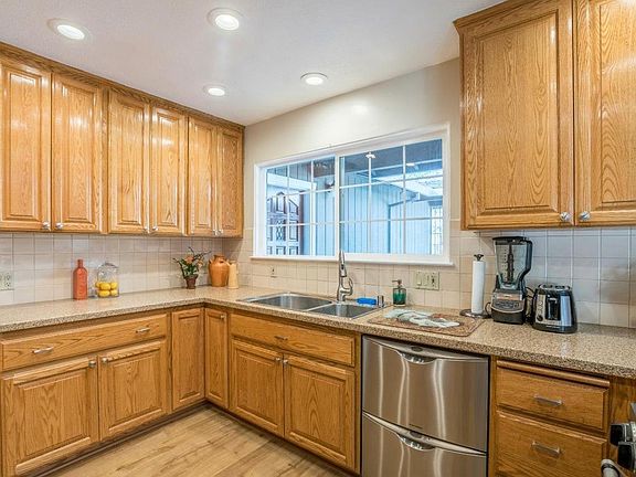 3rd image of 3294 Tulipwood Ln