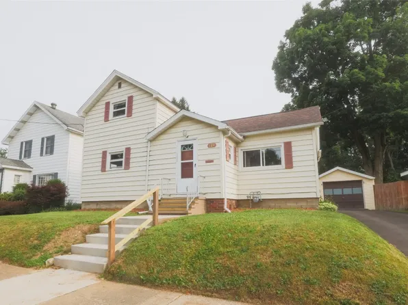129 E Irving St, Corry, PA 16407