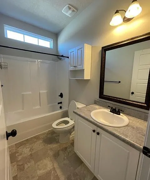 232 Kemper Downs Dr — Photo 4