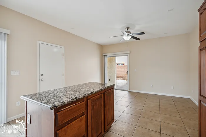3528 E Carisbrook Dr — Photo 5
