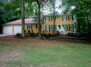 105 Ashley Dr, Fayetteville, GA 30214