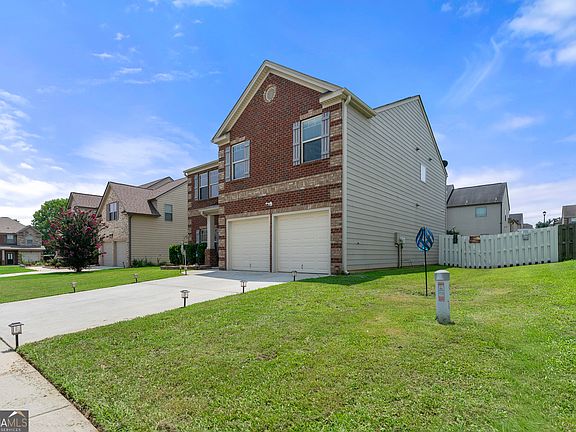 2nd image of 3107 Rex Ridge Cir
