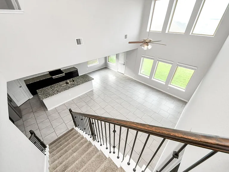 18319 Pin Oak Lake Dr — Photo 8