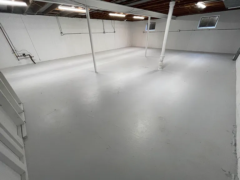 9521 Kildare Ave — Photo 17